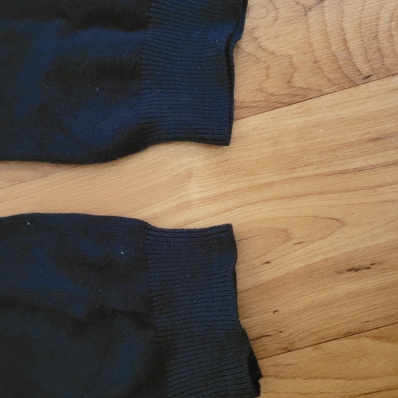 H&M navy blue sweater w scarf to match - Picture 6 of 6